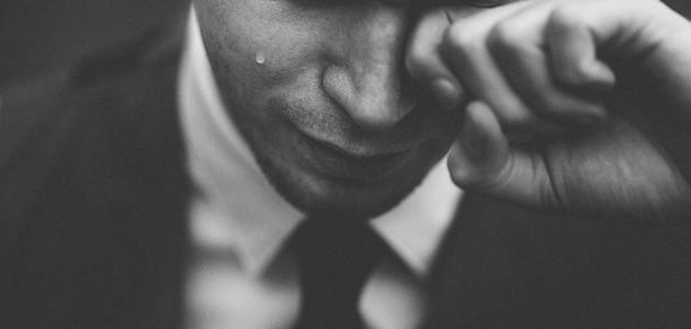 تفسير حلم الزوج يبكي في المنام – موسوعة المدير